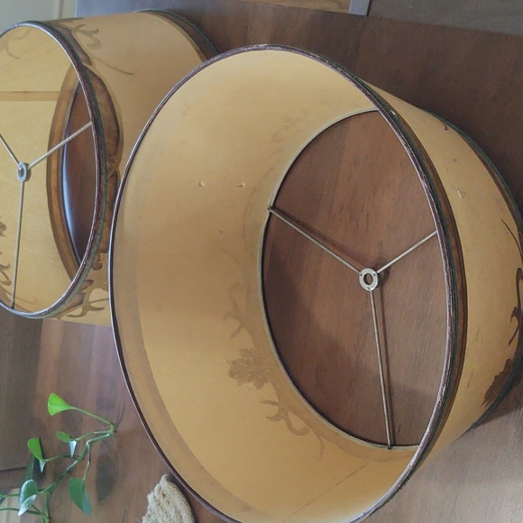 Early Century Vintage Oil Painted Lamp Shades - Picture 3 of 7